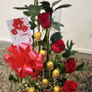 Escala chocolates x 7 rosas