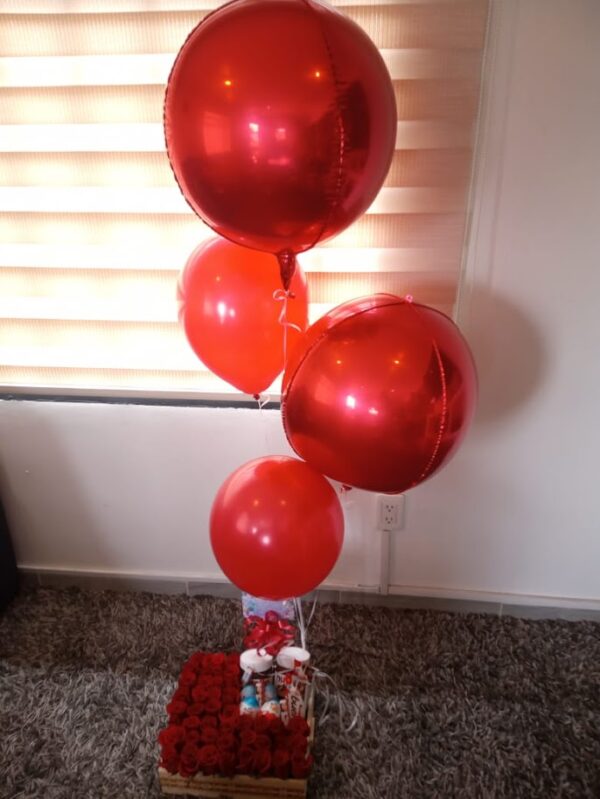 Rosas con nutella, kinder y globos