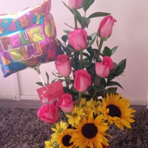 Rosas, girasoles, margaritas y globo