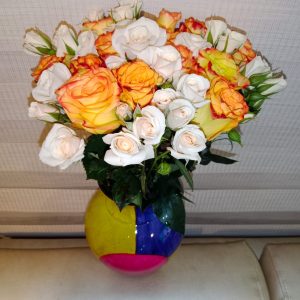 Arreglo tipo copa mediano artesanal de Ráquira 22 cm