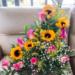 Arreglos florales cajica, floristeria cajica, flores a domicilio cajica, flores para cumpleaños cajica, flores para grados cajica, flores para aniversario cajica