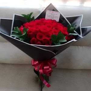 Bouquet de 75 rosas en papel coreano