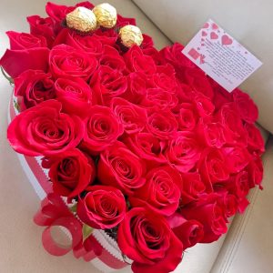 Corazón rojo con 3 ferrero