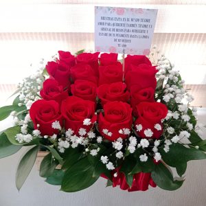 Caja de 16 rosas