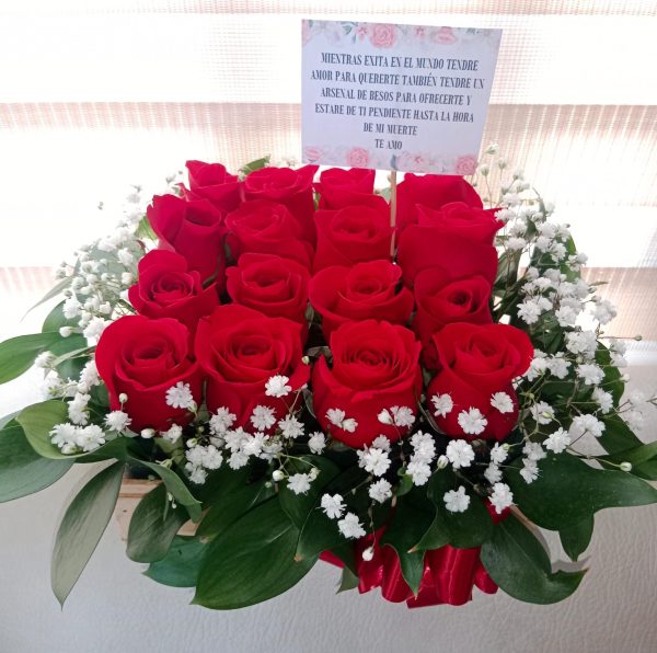 Caja de 16 rosas